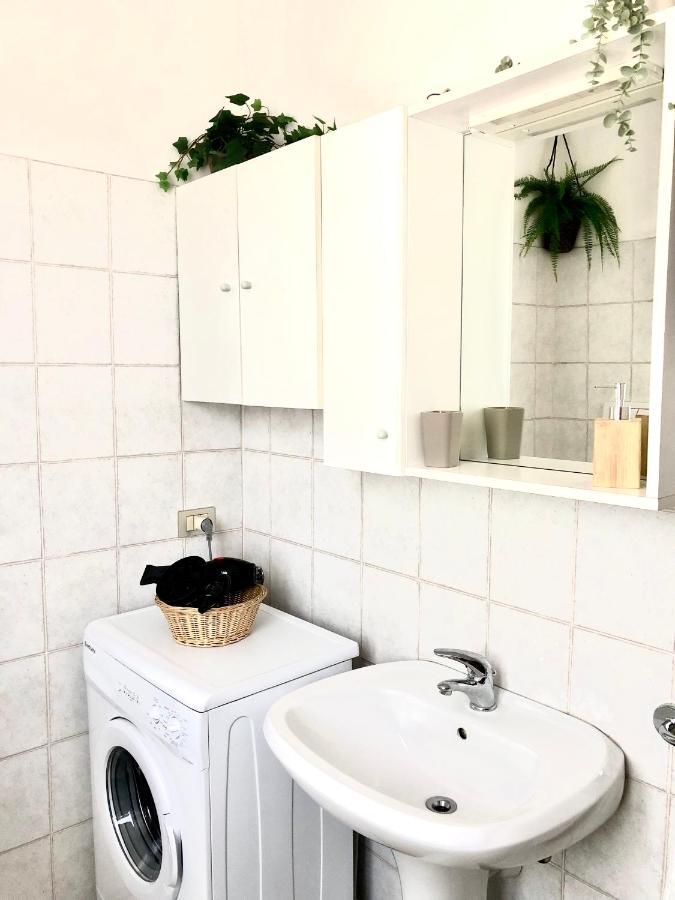 Casa Nonna Elide Apartment Besozzo ภายนอก รูปภาพ