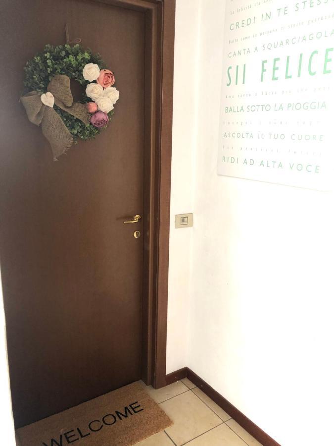 Casa Nonna Elide Apartment Besozzo ภายนอก รูปภาพ