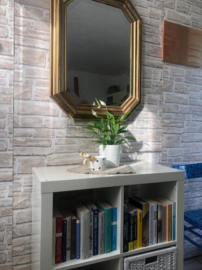 Casa Nonna Elide Apartment Besozzo ภายนอก รูปภาพ