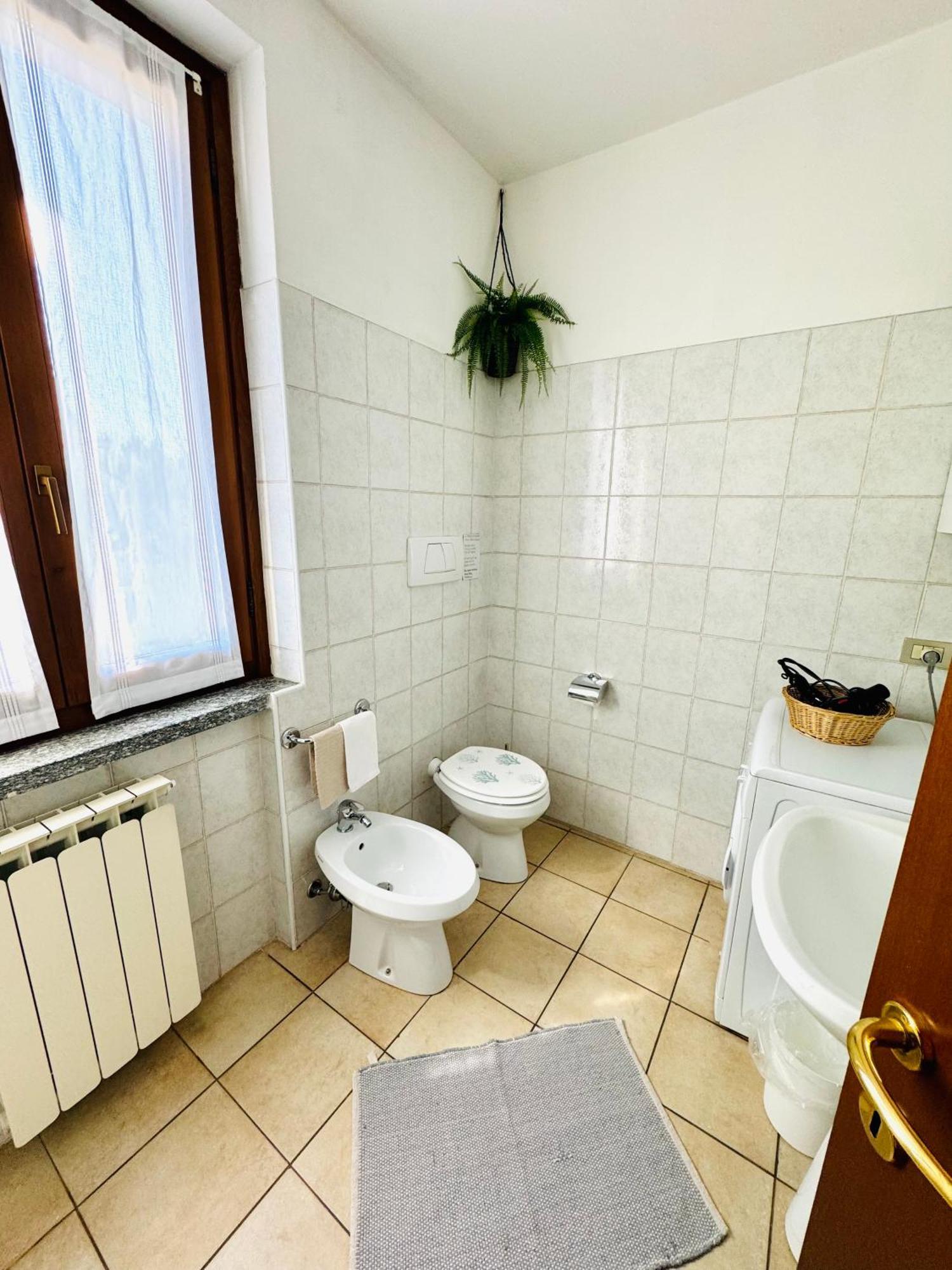 Casa Nonna Elide Apartment Besozzo ภายนอก รูปภาพ