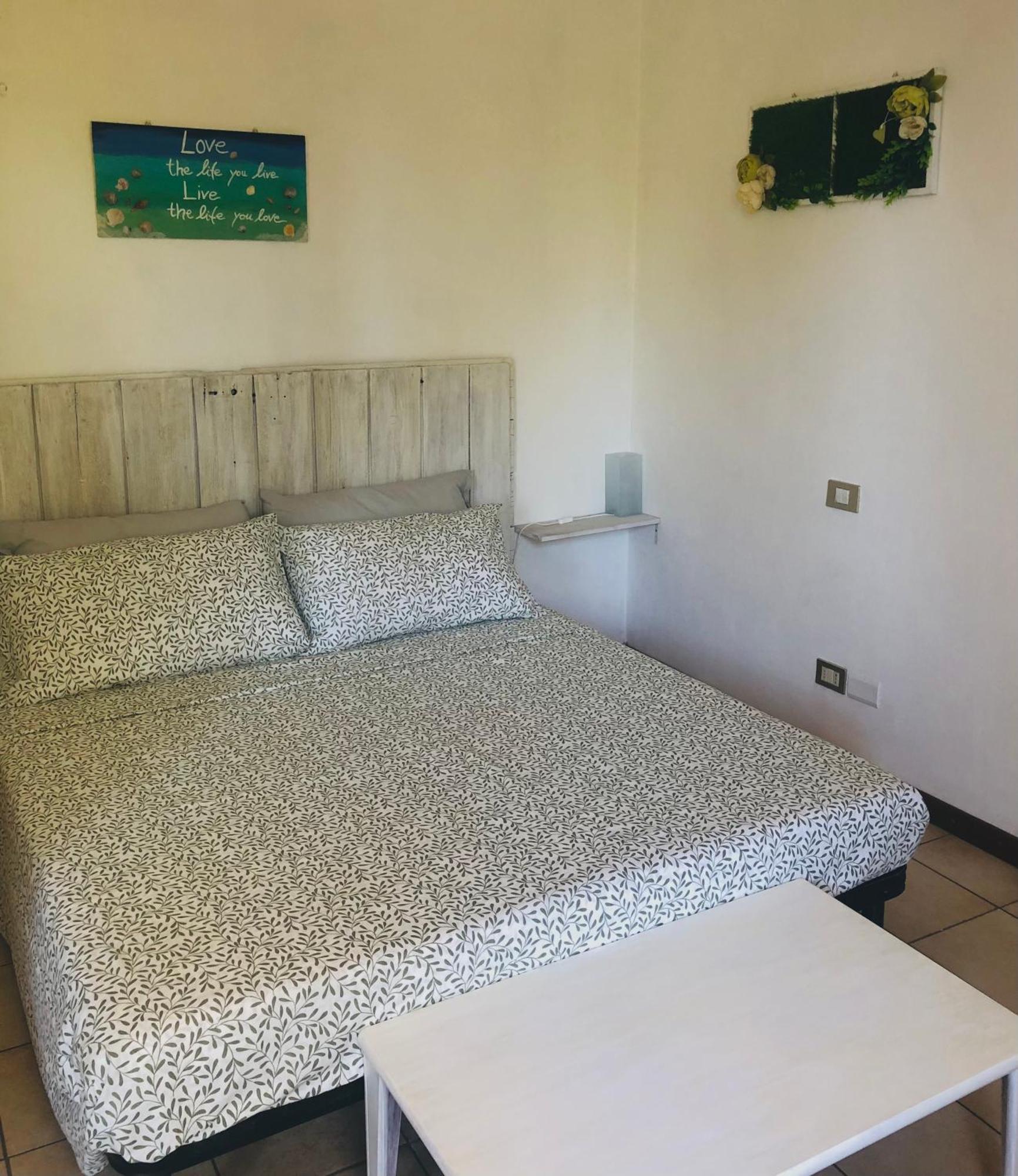 Casa Nonna Elide Apartment Besozzo ภายนอก รูปภาพ